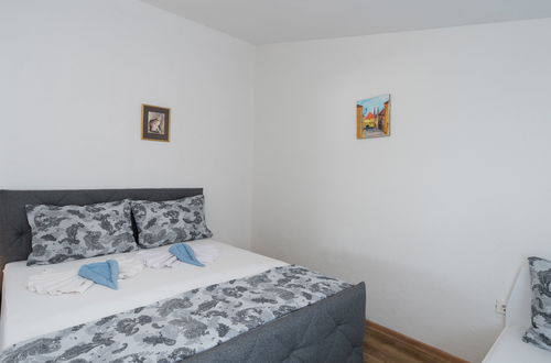 Foto 11 - Appartamento con 1 camera da letto a Obrovac con terrazza