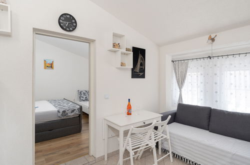 Foto 13 - Appartamento con 1 camera da letto a Obrovac con terrazza