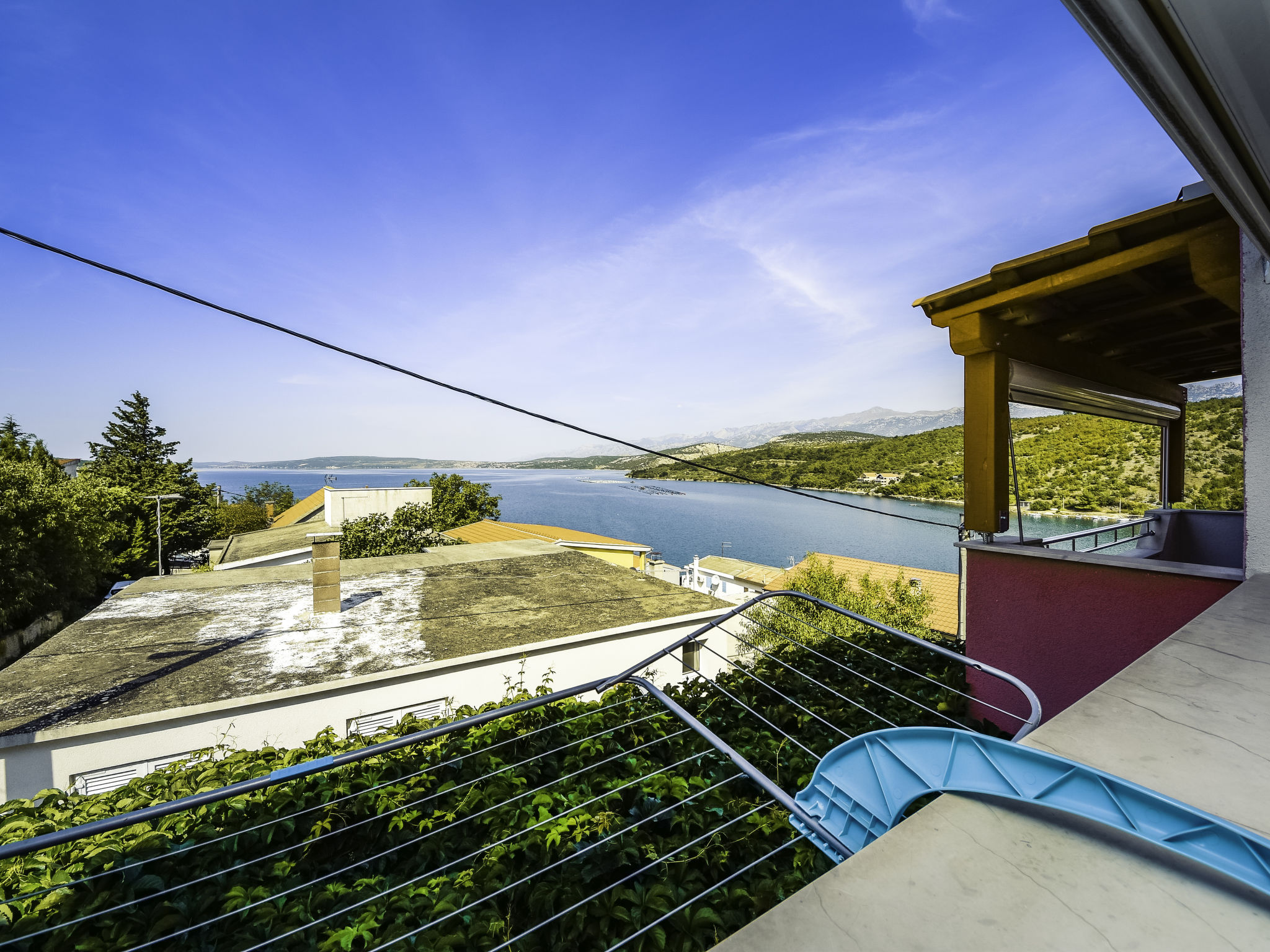 Foto 1 - Apartamento de 1 quarto em Obrovac com terraço e vistas do mar