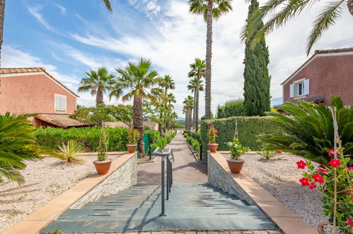 Foto 42 - Haus mit 2 Schlafzimmern in Roquebrune-sur-Argens mit schwimmbad und garten