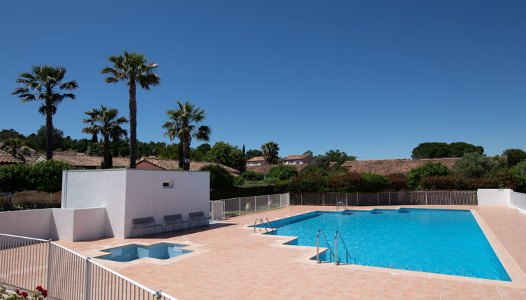 Photo 1 - Maison de 2 chambres à Roquebrune-sur-Argens avec piscine et vues à la mer