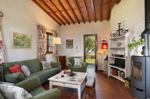 Photo 10 - 2 bedroom House in Camaiore with private pool and garden