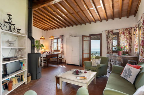 Photo 11 - 2 bedroom House in Camaiore with private pool and garden