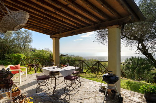 Photo 5 - 2 bedroom House in Camaiore with private pool and garden