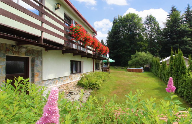Apartamento de 2 quartos em Harrachov com piscina e jardim - Foto 19