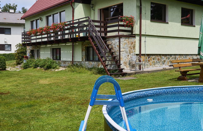 Apartamento de 2 quartos em Harrachov com piscina e jardim - Foto 26