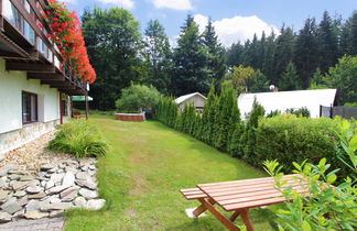 Foto 2 - Apartamento de 2 quartos em Harrachov com piscina e jardim