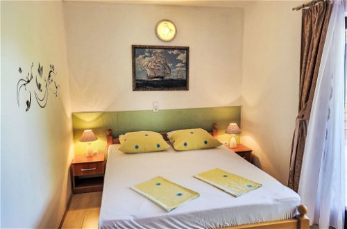 Foto 5 - Appartamento con 1 camera da letto a Jasenice con vista mare