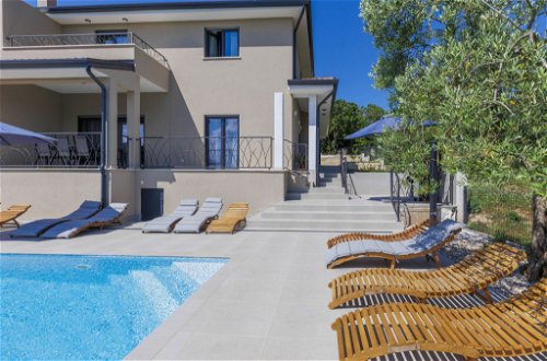 Foto 24 - Casa de 7 habitaciones en Brtonigla con piscina privada y vistas al mar