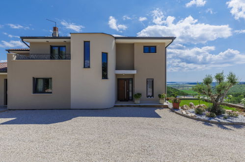 Foto 49 - Casa con 7 camere da letto a Brtonigla con piscina privata e vista mare