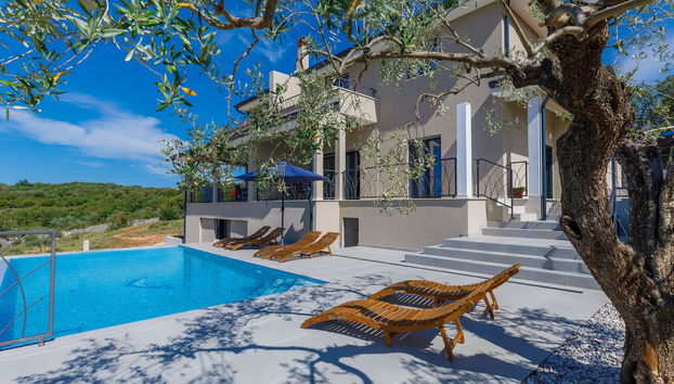 Casa de 9 quartos em Brtonigla com piscina privada e jardim - Foto 2