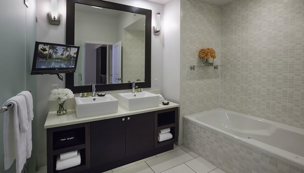 Apartamento em Miami com piscina - Foto 2