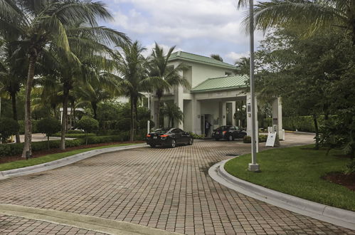 Photo 11 - Apartment in Miami with swimming pool