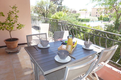 Photo 24 - 2 bedroom Apartment in Fréjus with terrace and sea view