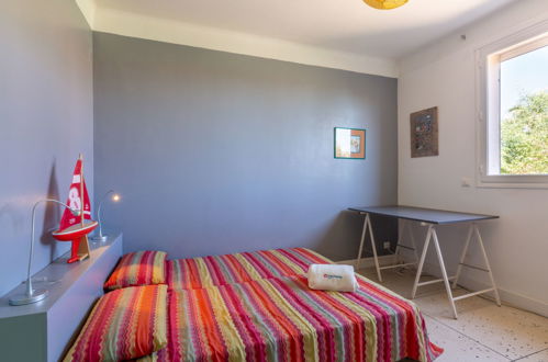 Foto 16 - Apartamento de 2 quartos em Fréjus com terraço e vistas do mar