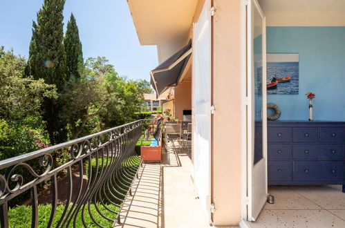 Foto 30 - Apartamento de 2 quartos em Fréjus com jardim e terraço