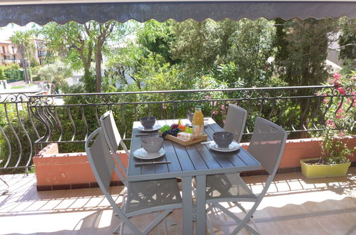 Photo 25 - 2 bedroom Apartment in Fréjus with garden and terrace