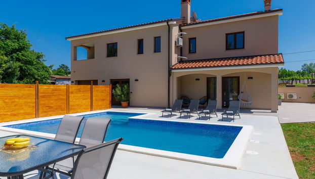 Apartamento de 3 quartos em Žminj com piscina privada e jardim - Foto 2