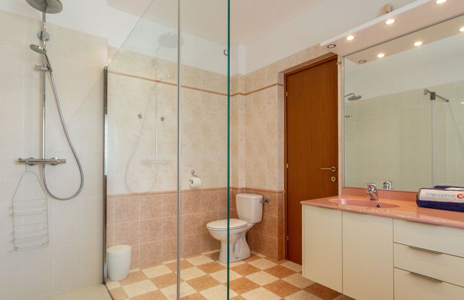 Casa de 5 quartos em Grimaud com piscina privada e jardim - Foto 11
