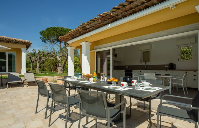 Casa de 5 quartos em Grimaud com piscina privada e jardim - Foto 18