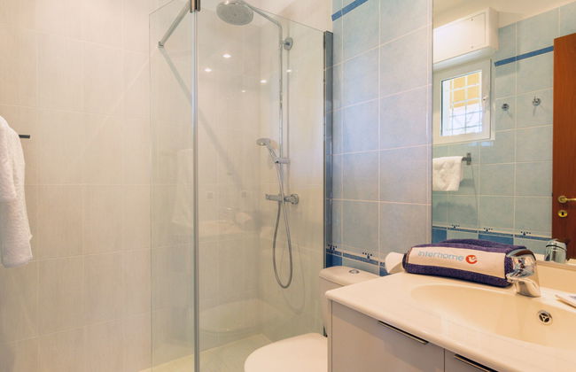 Casa de 5 quartos em Grimaud com piscina privada e jardim - Foto 14