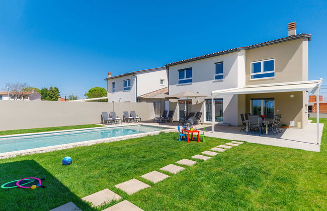 Casa de 5 quartos em Ližnjan com piscina privada e jardim - Foto 16