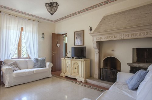 Photo 16 - 4 bedroom House in Monsummano Terme with private pool and garden