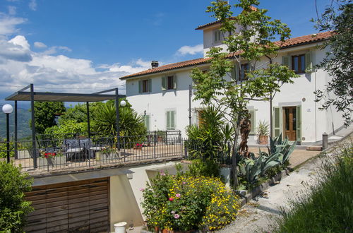 Foto 1 - Casa de 4 habitaciones en Monsummano Terme con piscina privada y jardín