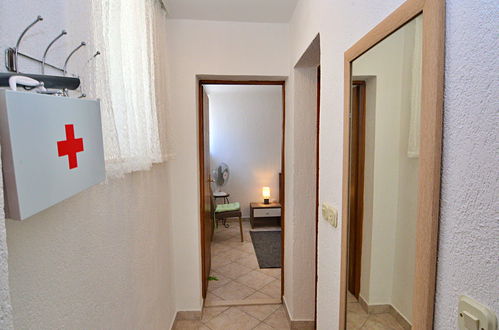 Foto 14 - Appartamento con 1 camera da letto a Rogoznica con terrazza