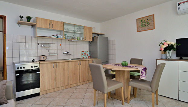 Apartment mit 2 Schlafzimmern in Rogoznica mit terrasse - Foto 3
