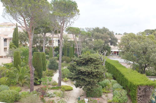 Foto 22 - Apartamento de 2 habitaciones en Fréjus con jardín y vistas al mar