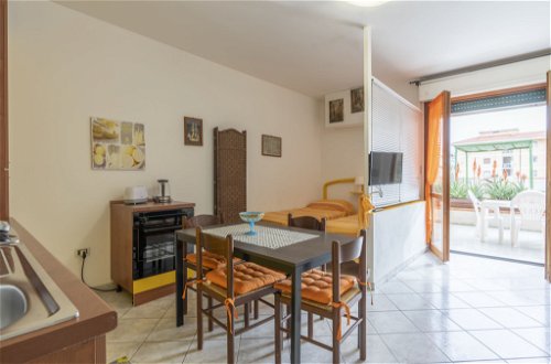 Foto 7 - Apartamento en Riva Ligure con vistas al mar
