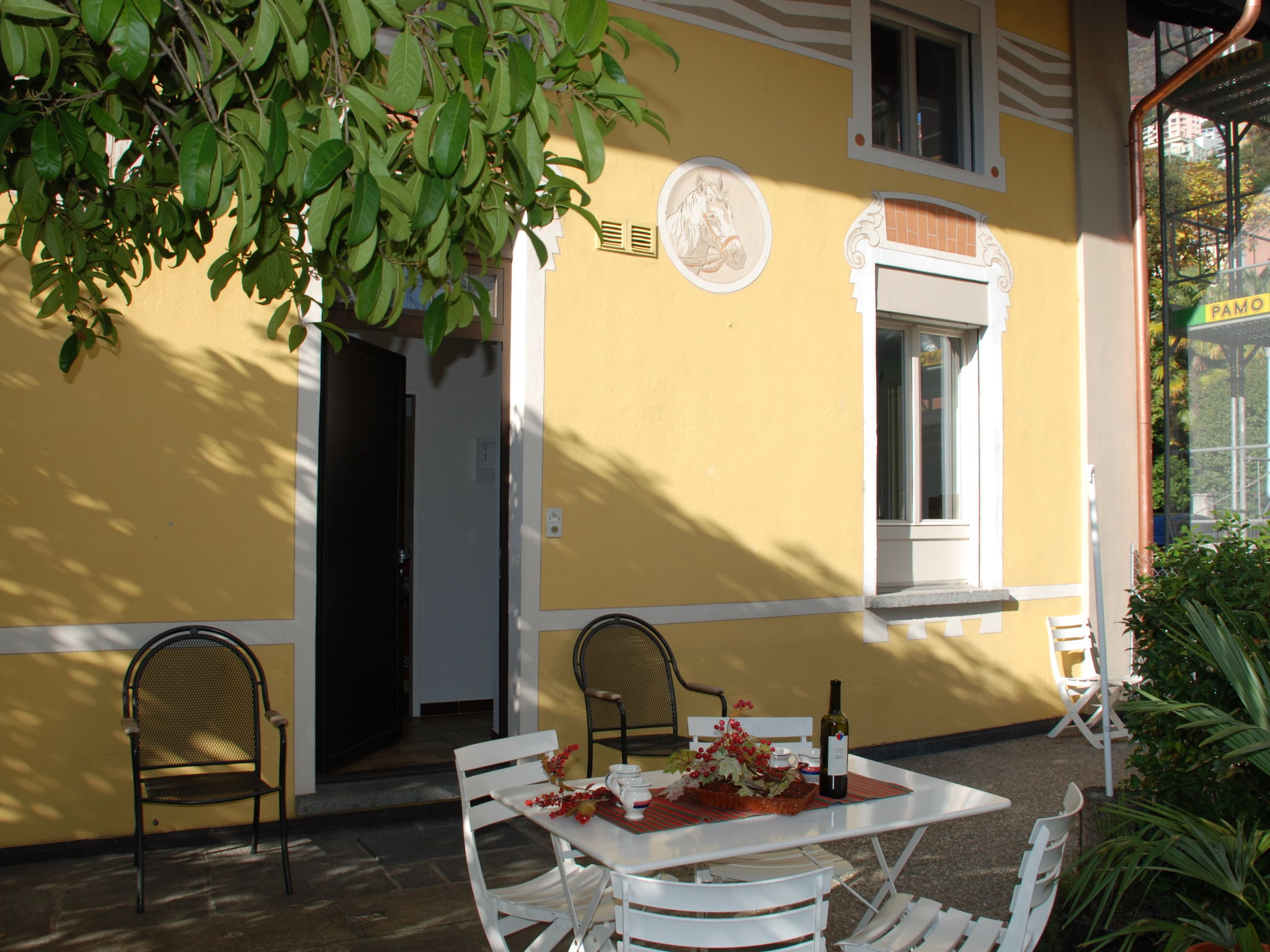 Photo 19 - Appartement de 3 chambres à Muralto avec terrasse et vues sur la montagne