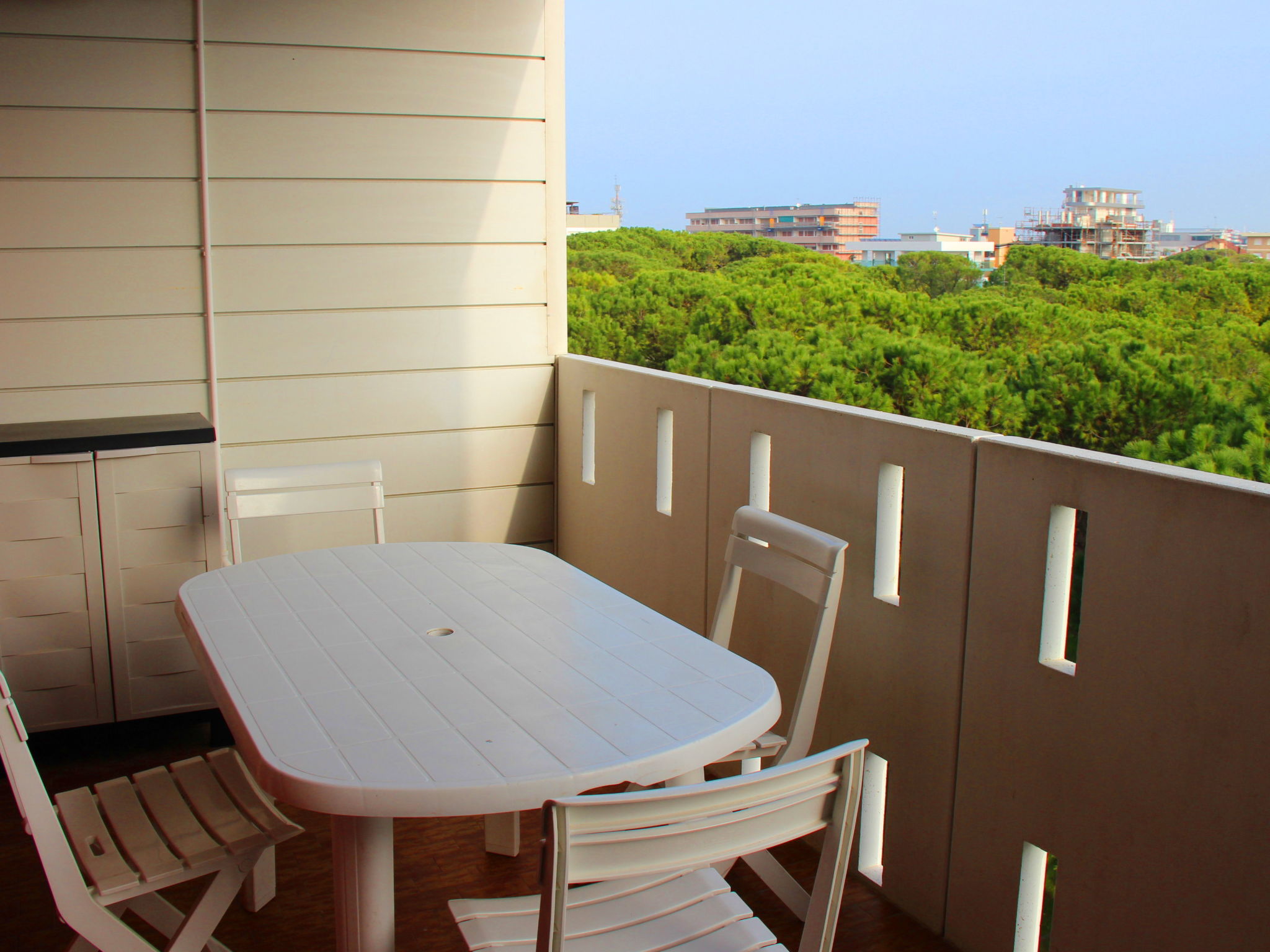 Foto 18 - Apartamento de 1 habitación en Lignano Sabbiadoro con vistas al mar