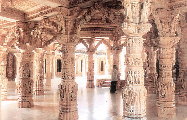 Excursión de día completo al Templo Delwara y al Lago Nakki (Mount Abu) - Tour privado - Foto 2
