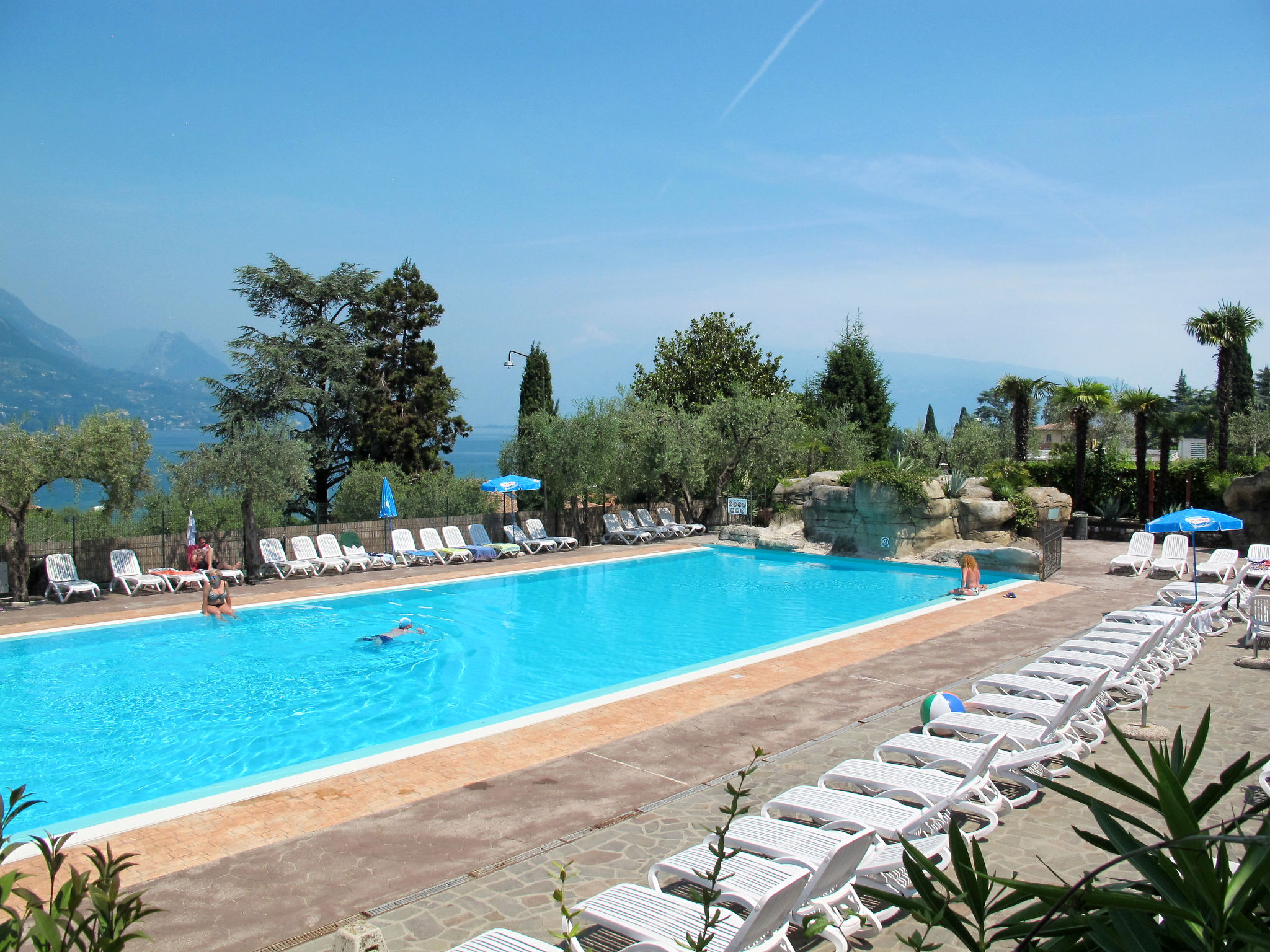 Foto 14 - Casa con 3 camere da letto a San Felice del Benaco con piscina e vista sulle montagne