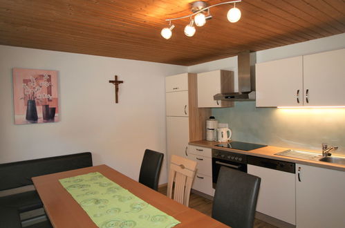 Foto 2 - Apartamento de 2 habitaciones en Hart im Zillertal con vistas a la montaña