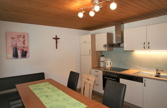 Foto 3 - Apartamento de 4 habitaciones en Hart im Zillertal con jardín