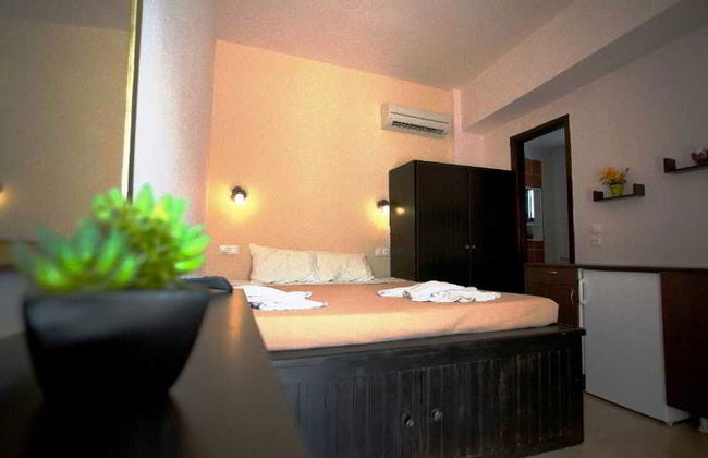 Little Lindos Sea View Studios - Photo 8