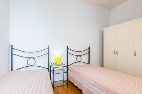 Foto 66 - Appartamento con 11 camere da letto a Lamporecchio con piscina privata e terrazza