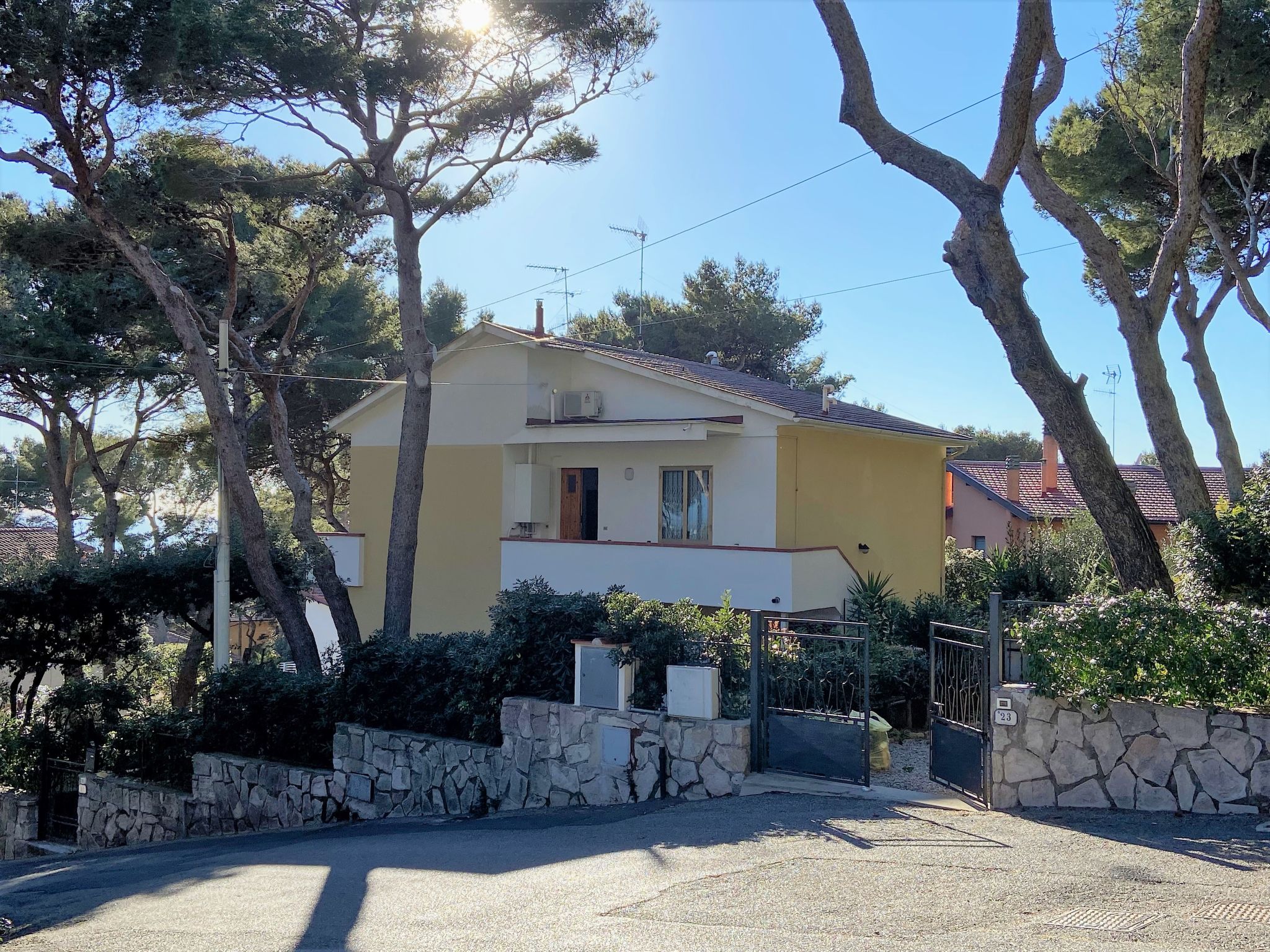 Photo 1 - Appartement de 2 chambres à Rosignano Marittimo avec jardin et vues à la mer