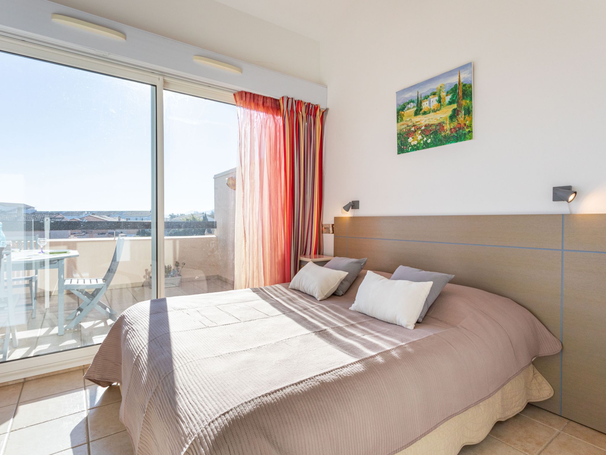 Foto 3 - Appartamento con 1 camera da letto a Saint-Cyprien con piscina e vista mare