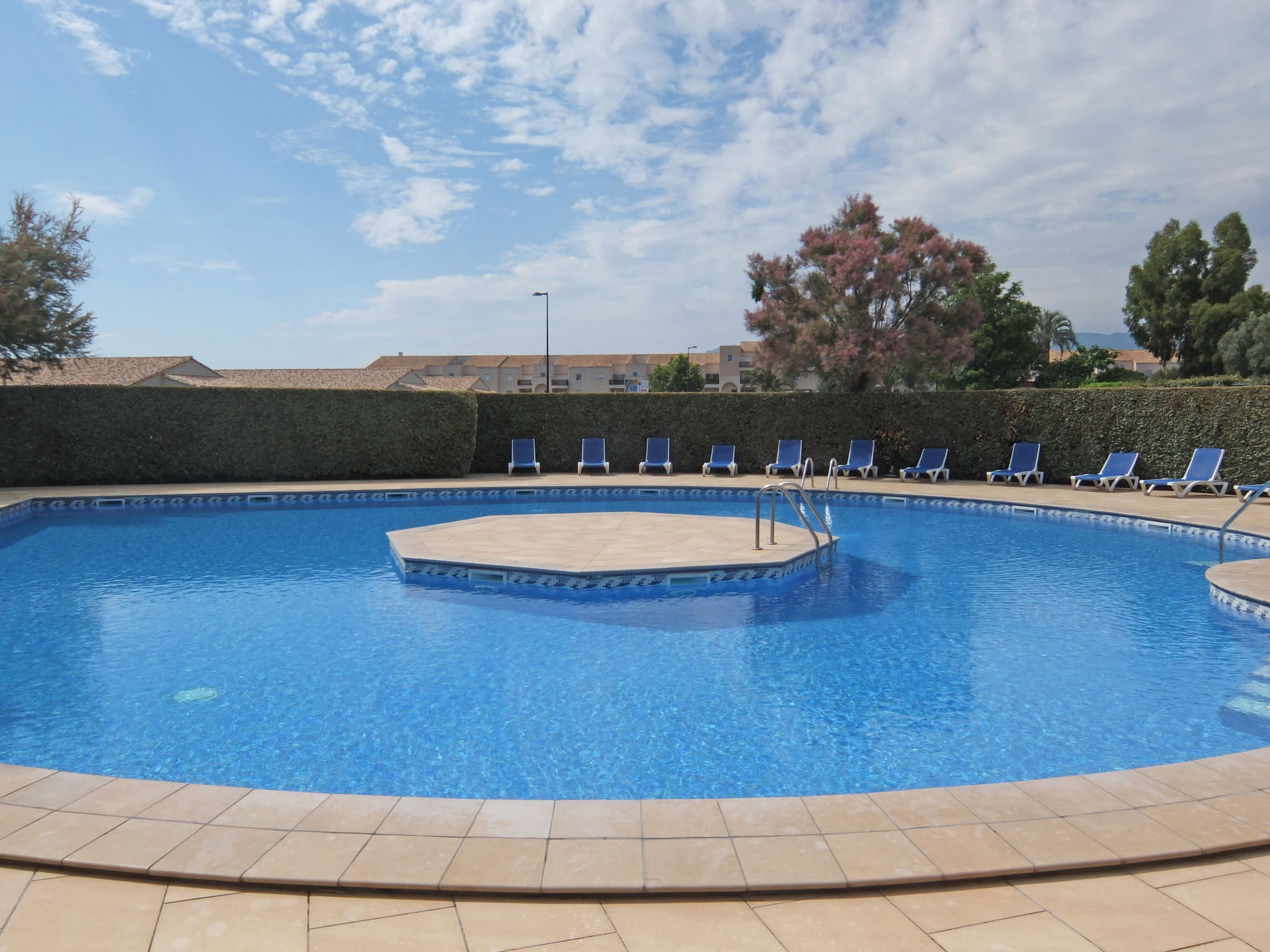 Photo 13 - 1 bedroom Apartment in Saint-Cyprien with swimming pool and sea view