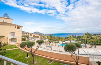 Photo 1 - 1 bedroom Apartment in Saint-Raphaël with swimming pool and garden