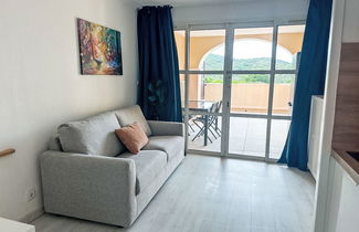 Photo 3 - 1 bedroom Apartment in Saint-Raphaël with swimming pool and garden