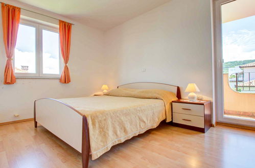 Foto 5 - Appartamento con 2 camere da letto a Isola con vista mare