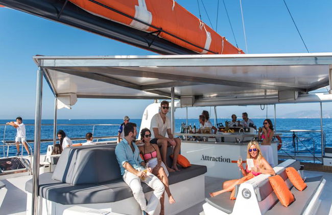 Bahía de Palma: Excursión en catamarán con almuerzo y refrescos - Foto 1