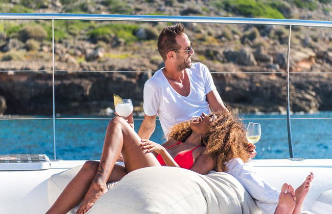 Bahía de Palma: Excursión en catamarán con almuerzo y refrescos - Foto 2