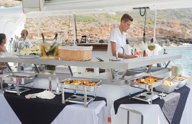 Bahía de Palma: Excursión en catamarán con almuerzo y refrescos - Foto 3