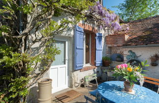 Foto 2 - Casa con 3 camere da letto a Saint-Denis-sur-Loire con piscina privata e giardino